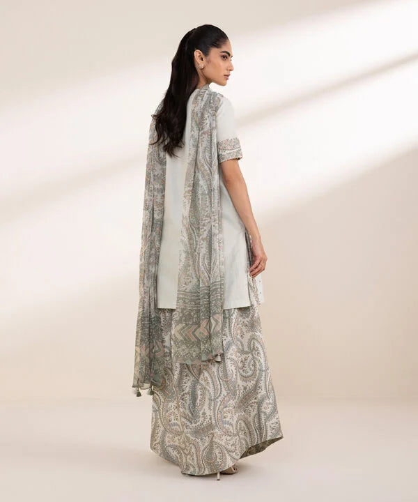 3 Piece - Embroidered Lawn Suit