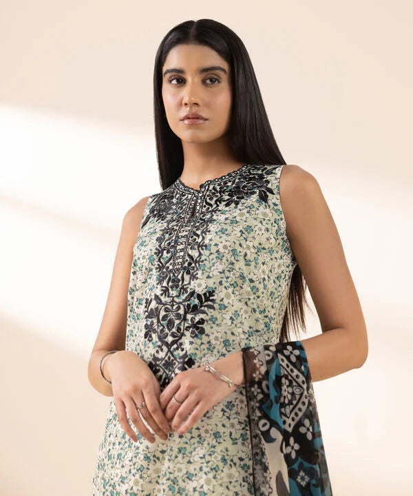 3 Piece - Embroidered Lawn Suit