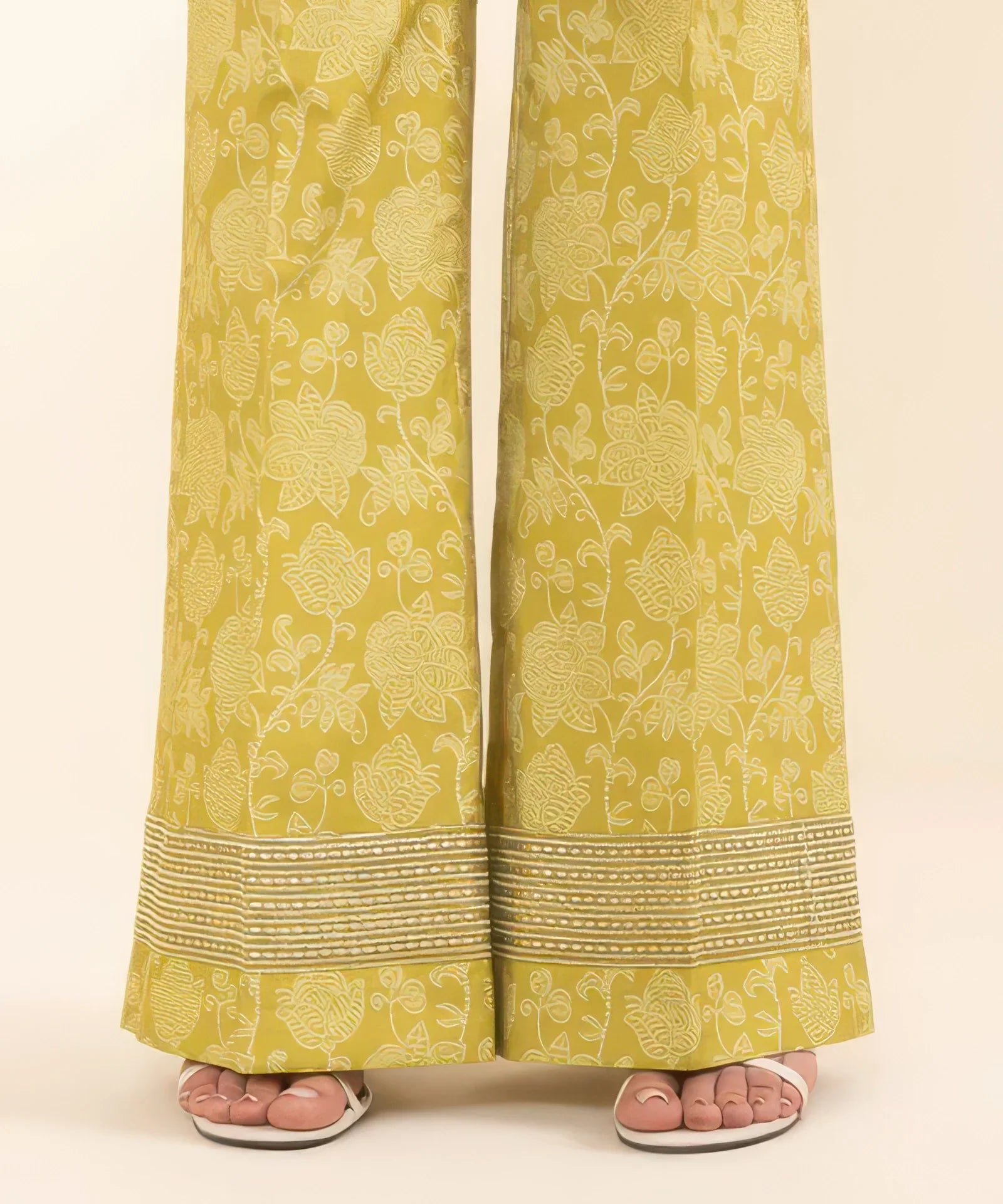 3 Piece - Embroidered Light Khaddar Suit