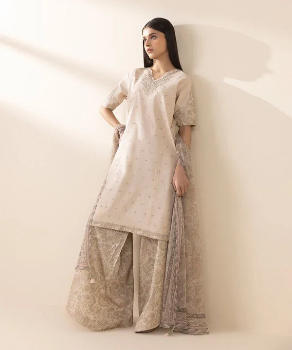 3 Piece - Embroidered Lawn Suit