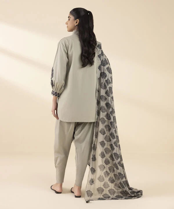3 Piece - Embroidered Lawn Suit