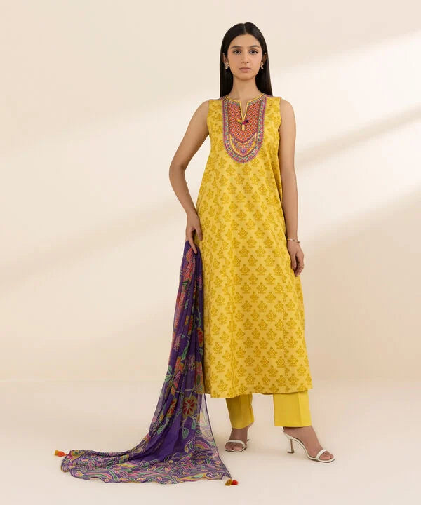 3 Piece - Embroidered Lawn Suit