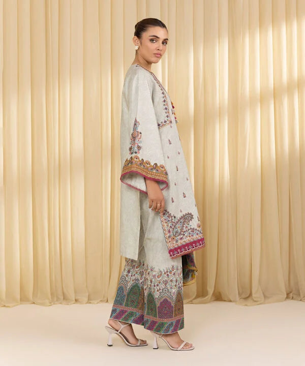 3 Piece - Embroidered Lawn Suit