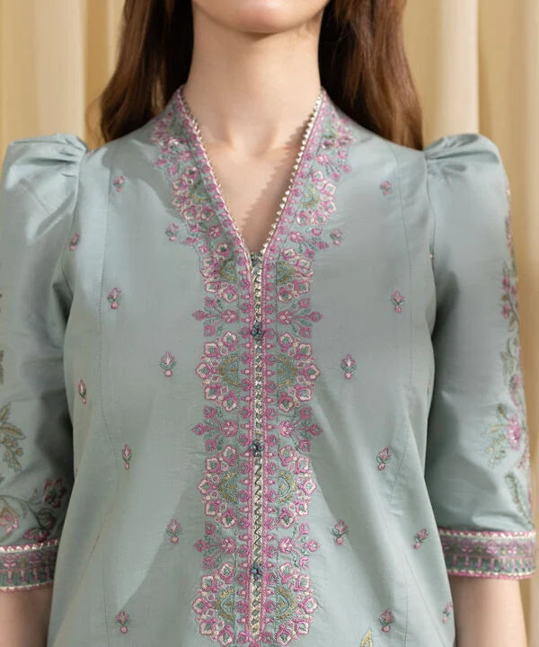 3 Piece - Embroidered Lawn Suit